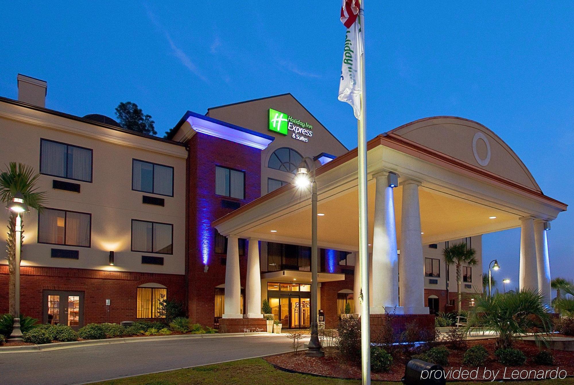 Holiday Inn Express & Suites Pensacola West I-10, An Ihg Hotel Ngoại thất bức ảnh