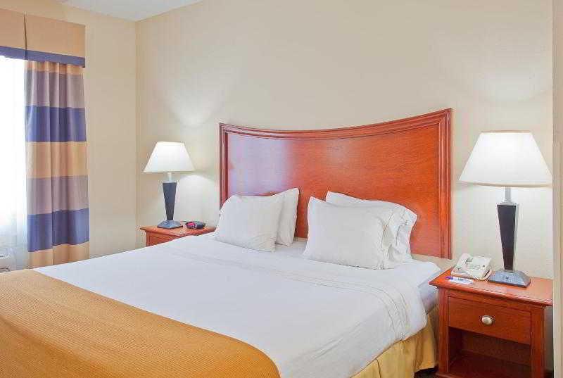 Holiday Inn Express & Suites Pensacola West I-10, An Ihg Hotel Phòng bức ảnh