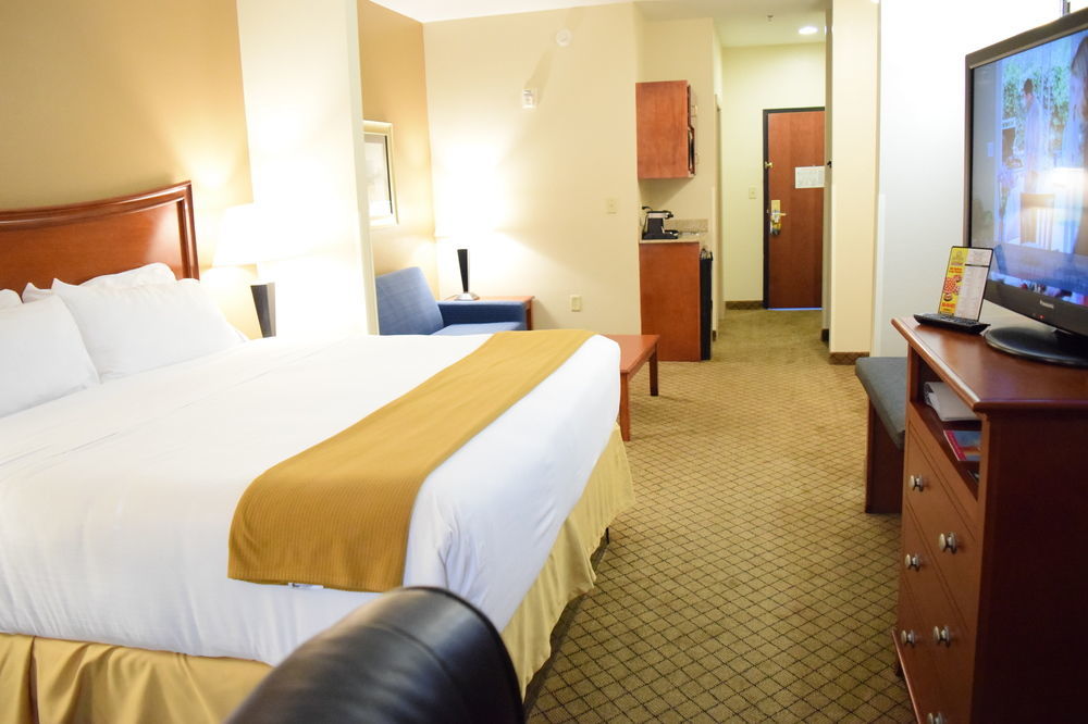 Holiday Inn Express & Suites Pensacola West I-10, An Ihg Hotel Ngoại thất bức ảnh